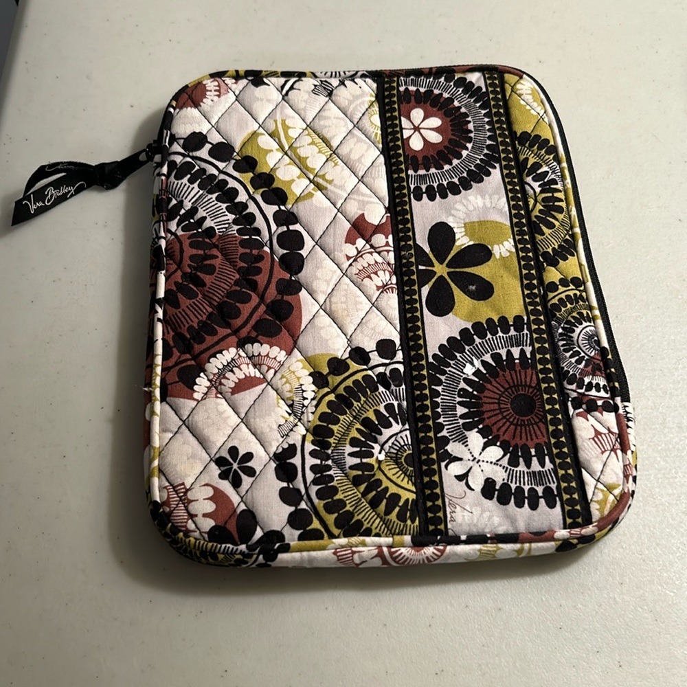 Vera Bradley quilted fabric floral “Cocoa Moss” design iPad tablet cover sleeve